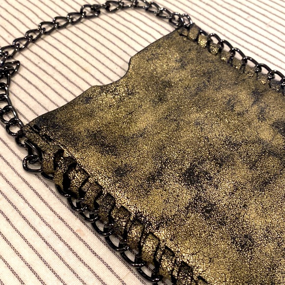 Cross Body Purse - Picture 2 of 3